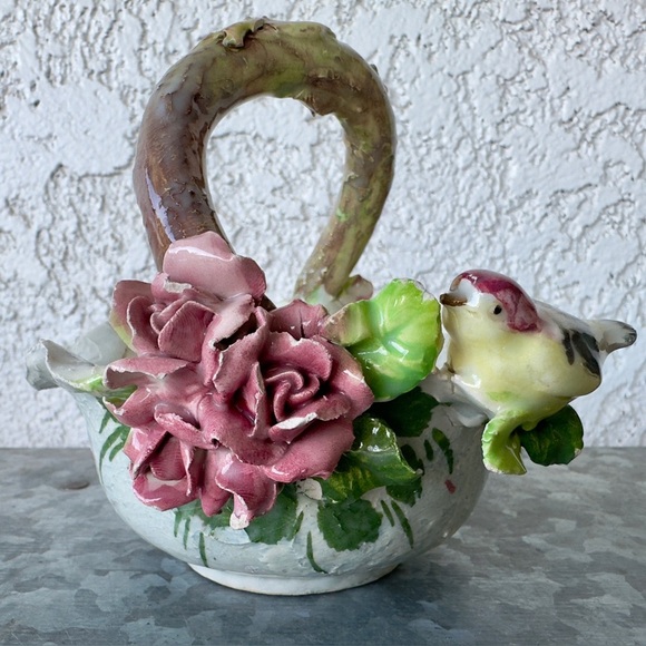 Vintage Mid-century Italian Capodimonte Style Porcelain Basket w/ Roses & Bird - Picture 1 of 12
